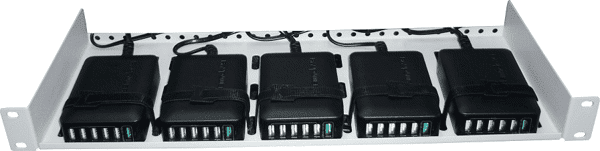 Träger zur Montage von USB-Netzteilen im 19 Zoll Schrank